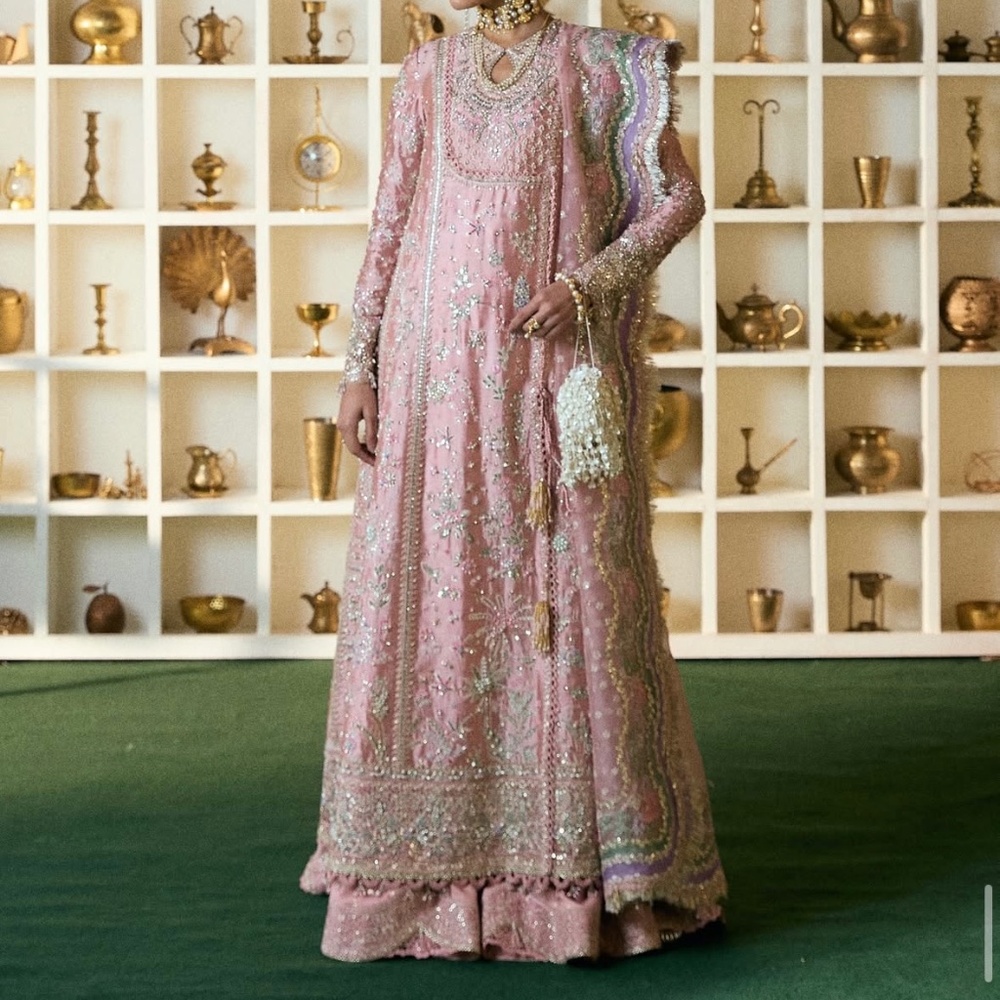 ❌SOLD❌ SUFFUSE BY SANA YASIR FREESHIA WEDDING COLLECTION - ISRANA 🌸 (NWT)